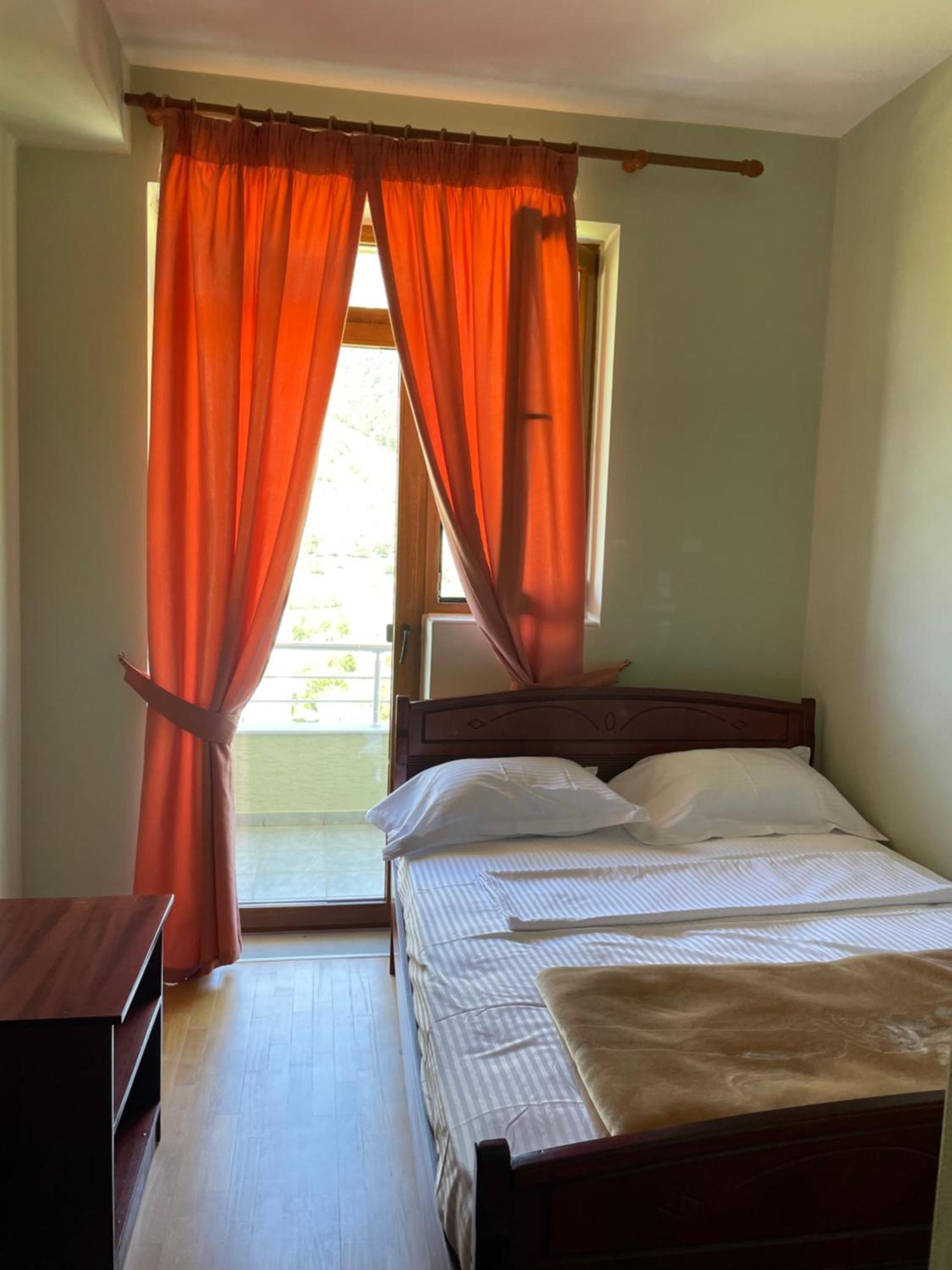 Lura Hotel Fushe-Lure Exterior photo