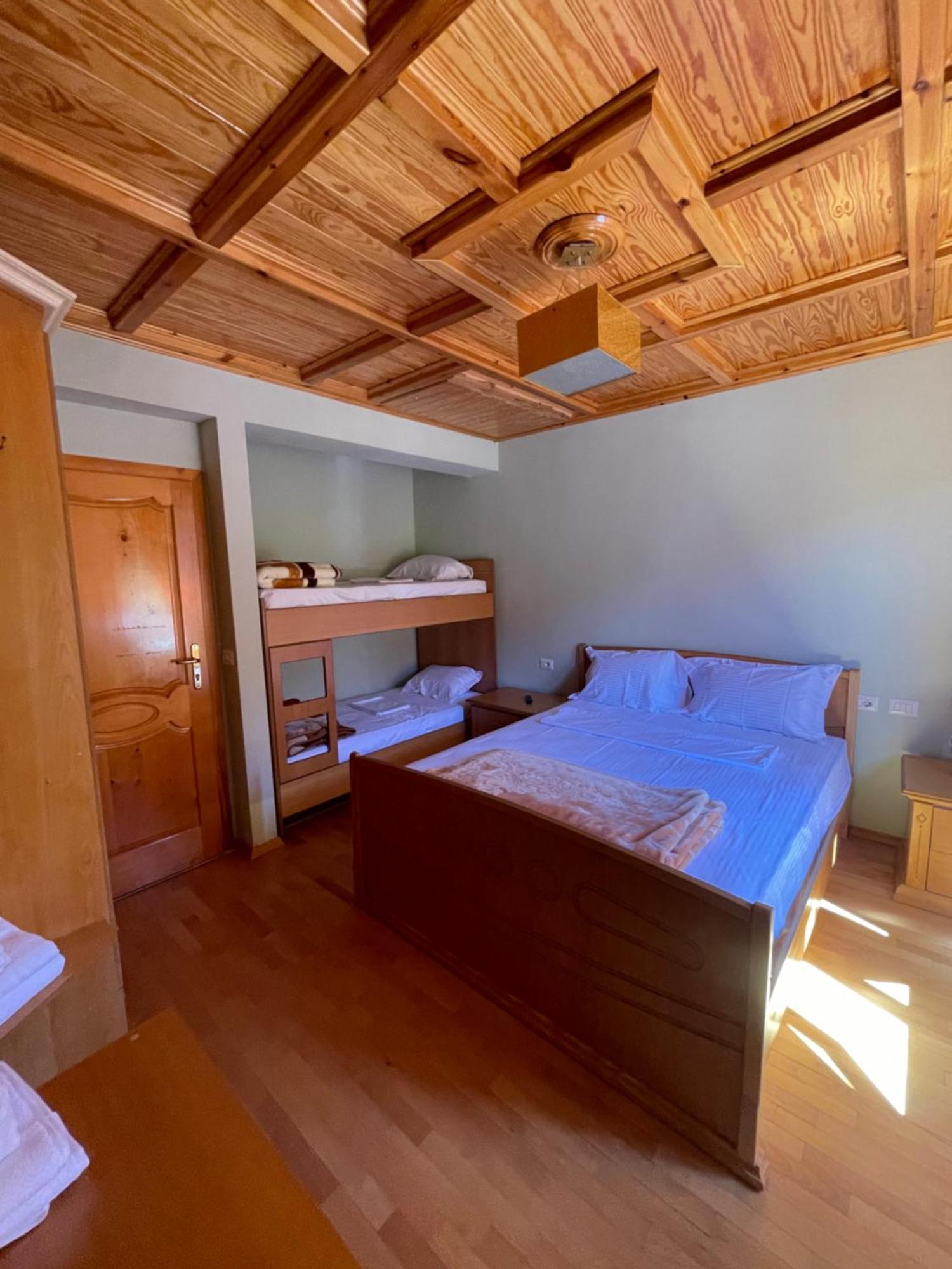 Lura Hotel Fushe-Lure Exterior photo