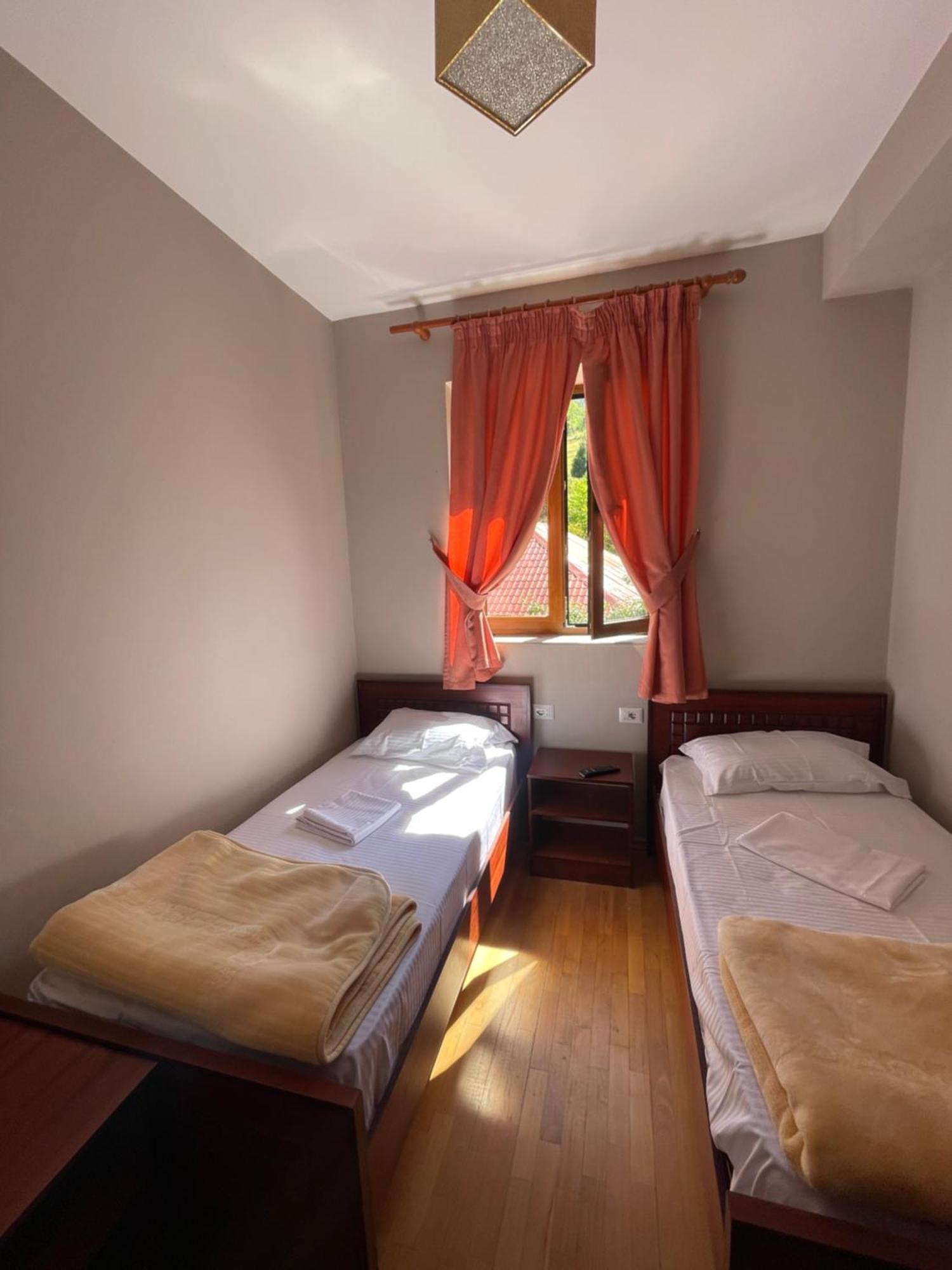 Lura Hotel Fushe-Lure Exterior photo