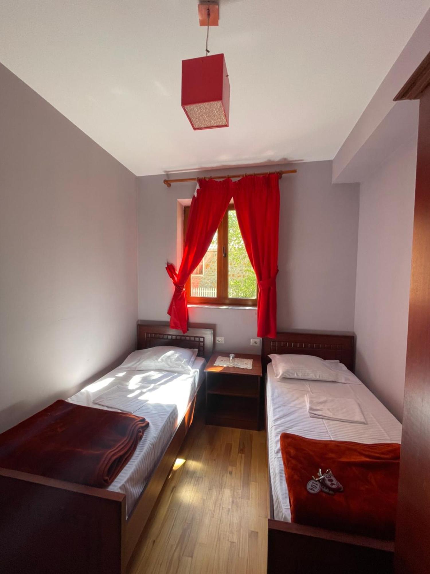 Lura Hotel Fushe-Lure Exterior photo