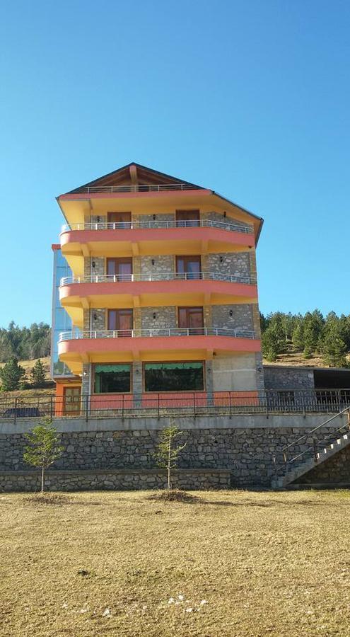 Lura Hotel Fushe-Lure Exterior photo